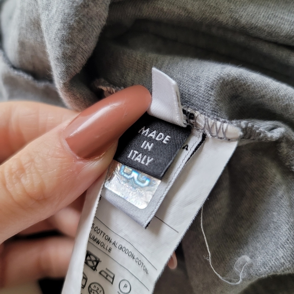 D&G Dolce And Gabbana Mesh Net Tee *Flaw* - image 8